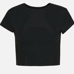 nike women’s city ready running crop top in black